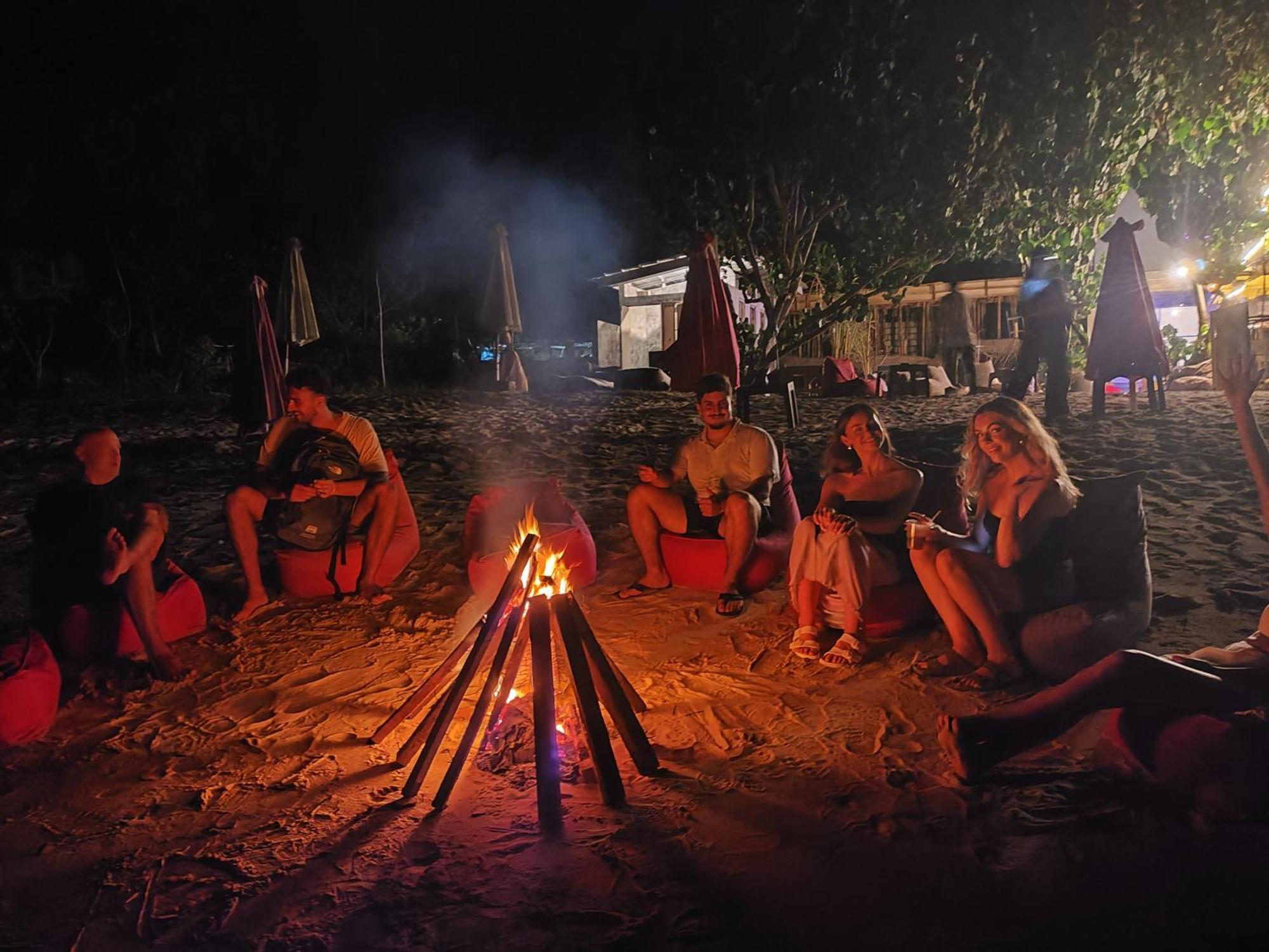 Lushy Hostel Nusa Penida Toyapakeh Buitenkant foto